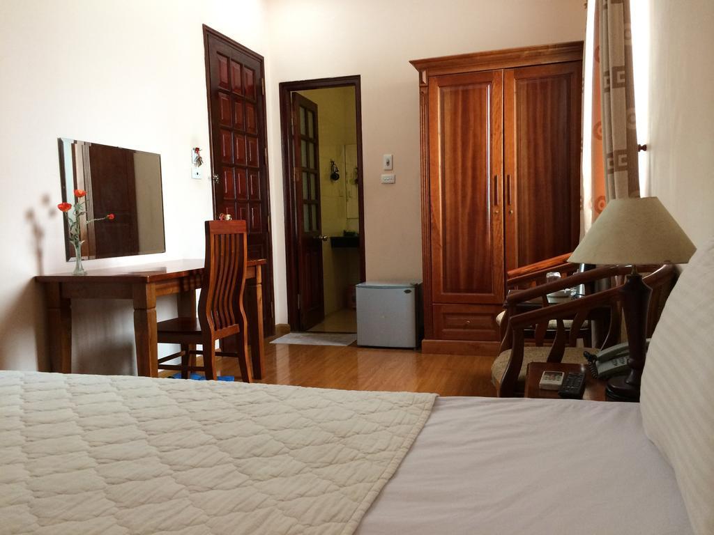 Clover Hanoi Hotel Buitenkant foto